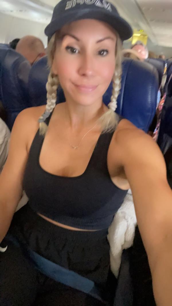 Maggi Thorne in a selfie on the plane