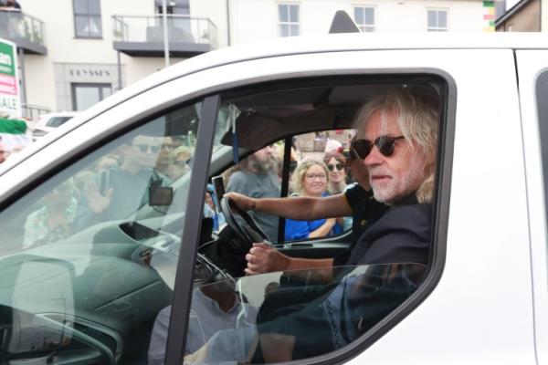 Bob Geldof rides in a taxi as part of the funeral cortege for Sinead O'Co<em></em>nnor 