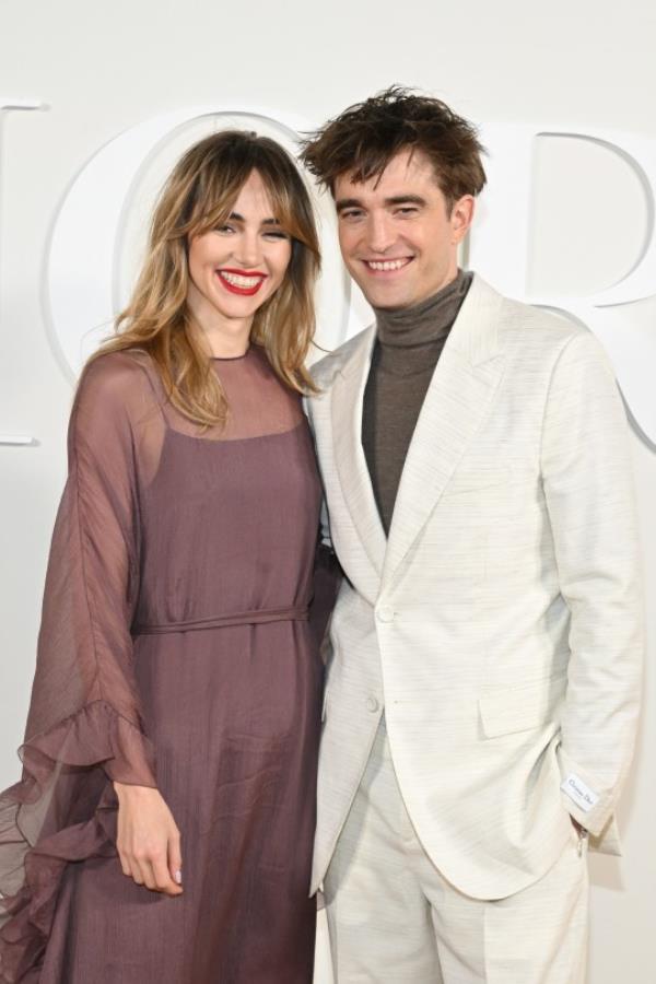 Robert Pattinson and Suki Waterhouse