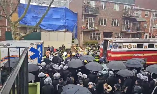 A co<em></em>nstruction worker has died after a building collapse in Brooklyn, the FDNY said.