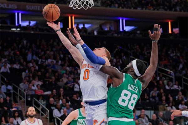 Do<em></em>nte DiVincenzo finished with eight points after a slow start in the Knicks' preseason victory against the Celtics.