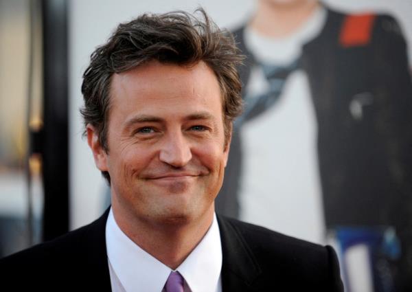 Matthew Perry attends the premiere of the film 