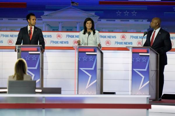 From left to right, entrepreneur Vivek Ramaswamy, former South Carolina Gov. Nikki Haley and Sen. Tim Scott (R-SC) 