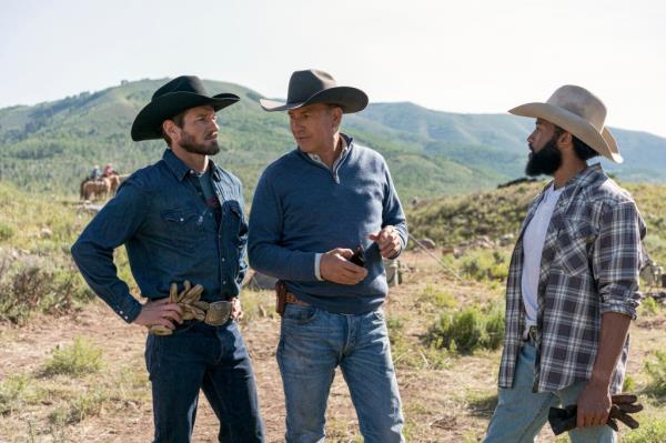 Ian Bohen as Ryan, Kevin Costner as John Dutton and Denim Richards as Colby.