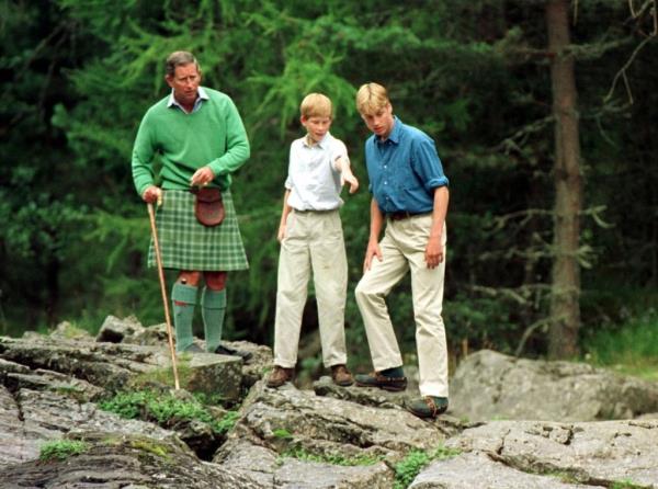 In his tribute, King Charles also included a photo of his two sons, Prince Harry and Prince William. 