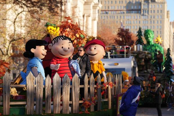 Charlie Brown and the Gang were seen at the Thanksgiving parade.