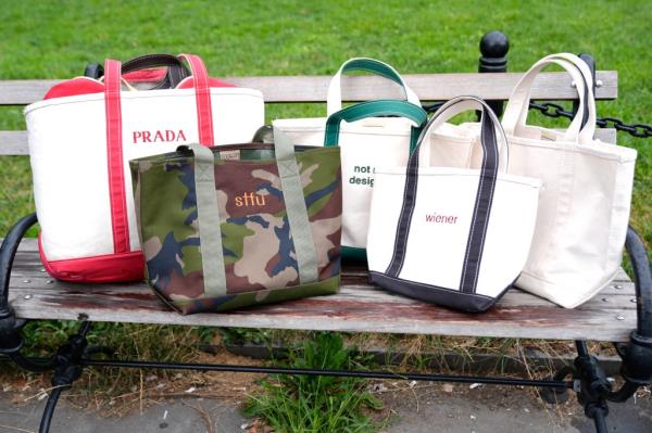 Canvas tote bags on bench