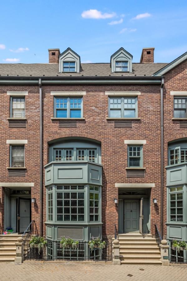 washington mews home lists