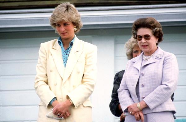 Princess Diana and Queen Elizabeth