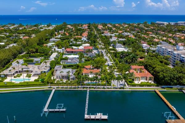 Aerial shot of the Palm Beach mansion. 