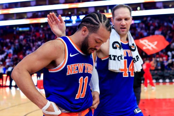 Jalen Brunson walks off the floor after the Knicks' loss to the Rockets on Feb. 12, 2024. 