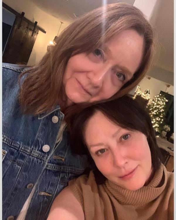 Shannon Doherty and her mom Rosa appear in a selfie. Shannen Doherty credited her tenacity to her mother Rosa before her death: 