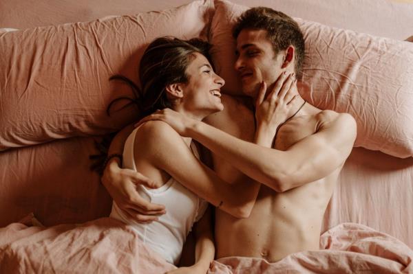 Havin<em></em>g partnered sex that results in an orgasm before bed can help your quality of sleep, according to a new study. 