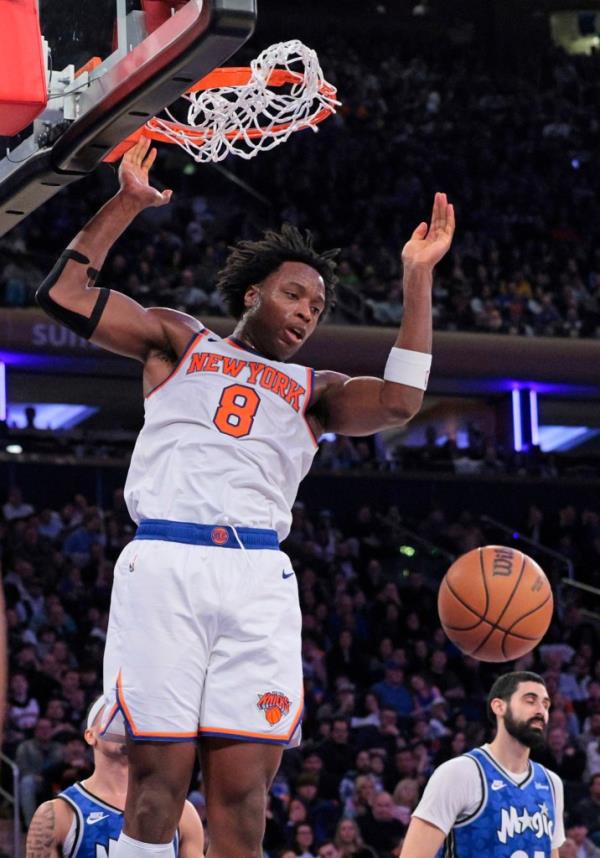 New York Knicks forward OG Anunoby #8 slams the ball during the second quarter.