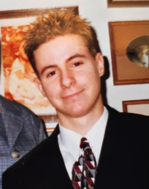 A photo of reporter Chris Harris, circa 1999.