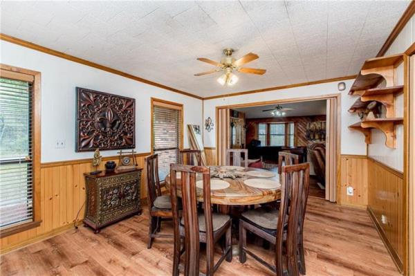 A dining area.