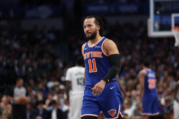 Jalen Brunson looks on during the Knicks-Mavericks game on Nov. 27, 2024. 