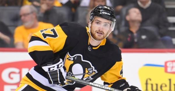 PITTSBURGH, PA - SEPTEMBER 22: Pittsburgh Penguins center Adam Johnson (47) skates during the first period in the preseason game between the Pittsburgh Penguins and the Columbus Blue Jackets on September 22, 2018, at PPG Paints Arena in Pittsburgh, PA. (Photo by Jeanine Leech/Icon Sportswire via Getty Images)