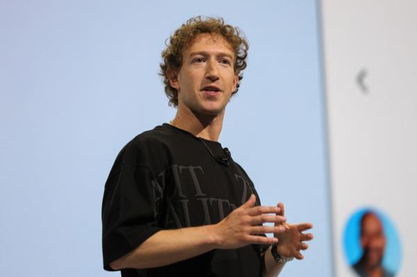 me<em></em>ta CEO Mark Zuckerberg is cracking down on accounts that mo<em></em>nitor private jet flights.